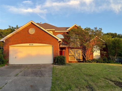 Photo of 8316 Autumncrest Court, Dallas, TX 75249 (MLS # 21229197)
