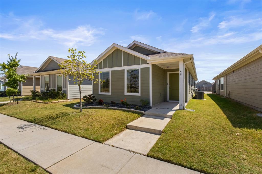 461 Whistlestop Way