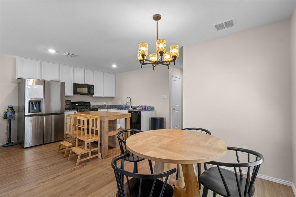 461 Whistlestop Way