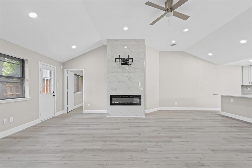 2415 Amber Hill Lane