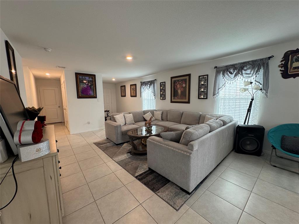 Wildcat Ranch Ph 3 - Residential Lease