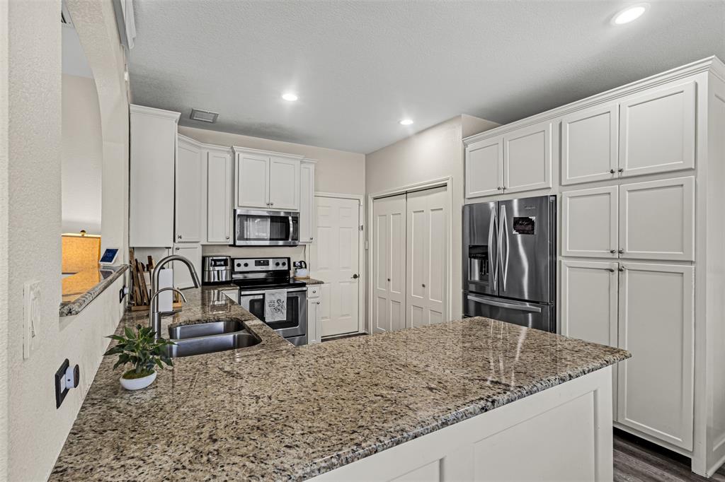 VILLAGES OF WOODLAND SPRINGS W - Residential