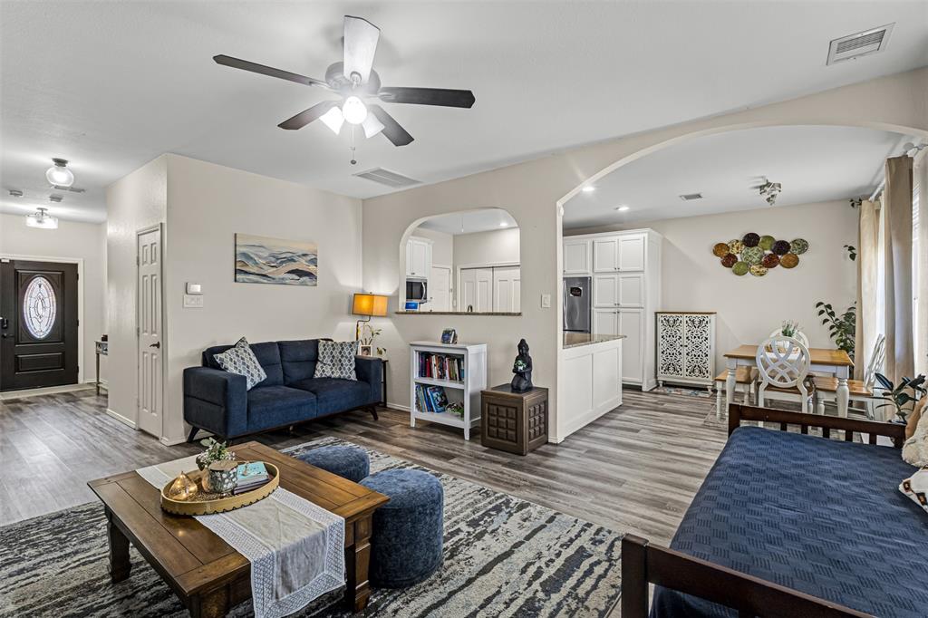 VILLAGES OF WOODLAND SPRINGS W - Residential