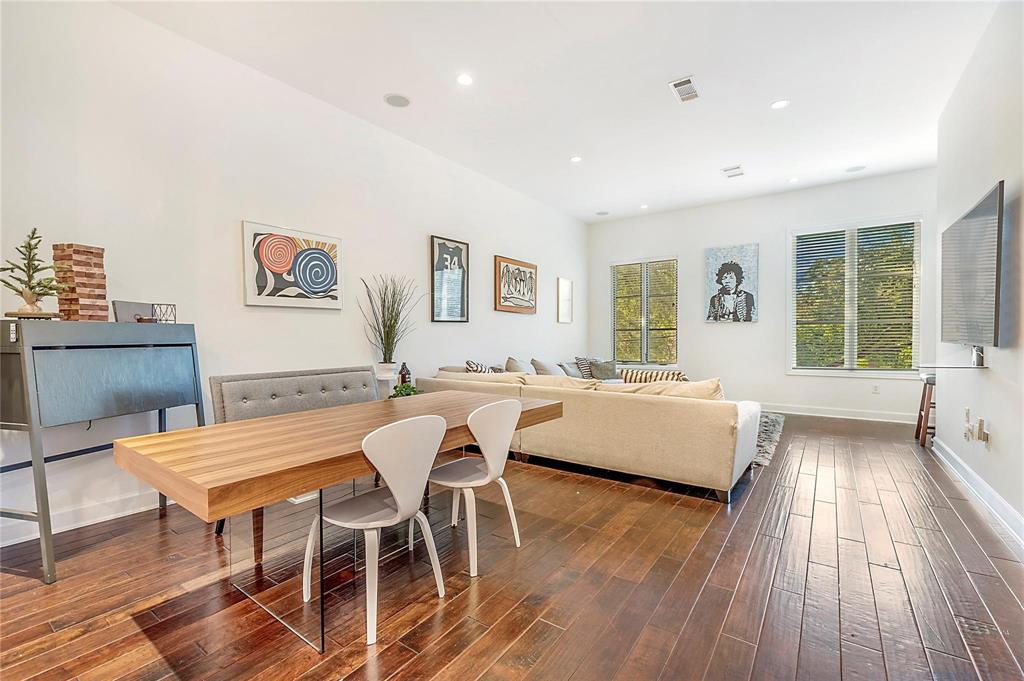 3210 Carlisle Street 26