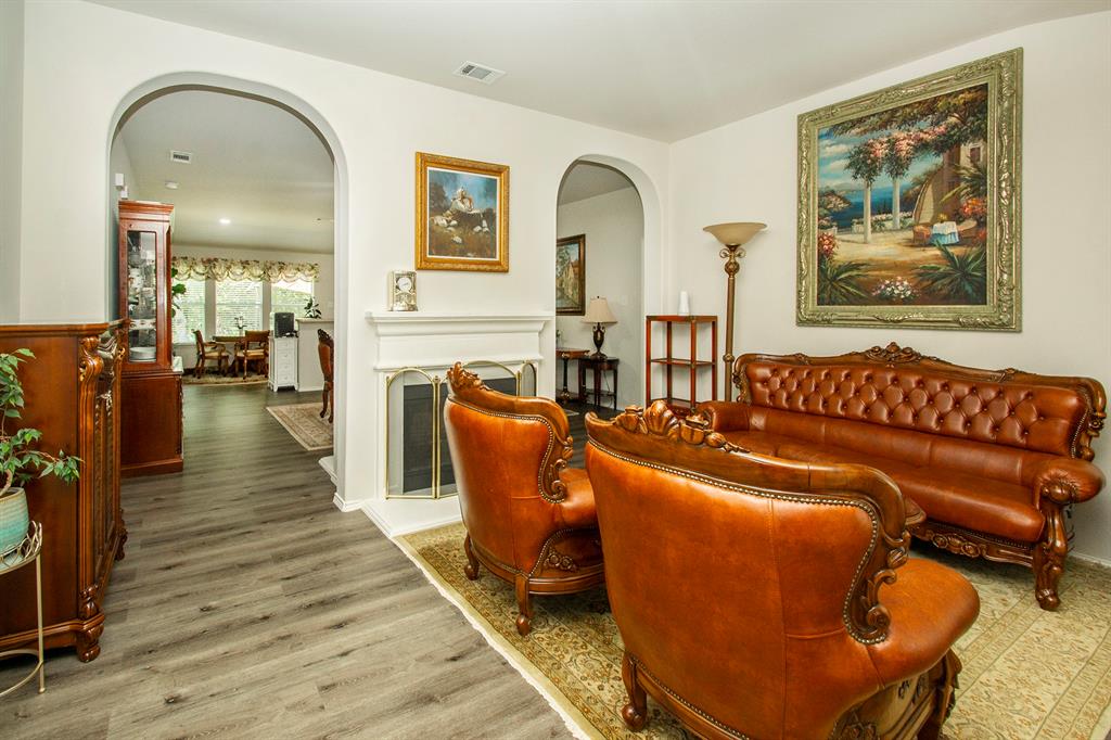 517 Longshore Drive