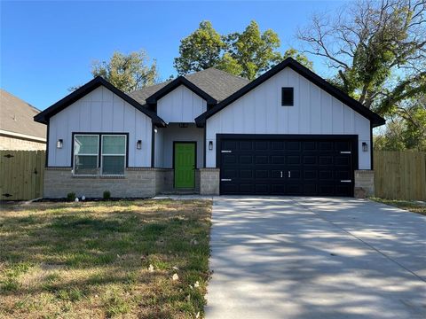 4804 Fitzhugh Avenue Fort Worth TX 76105