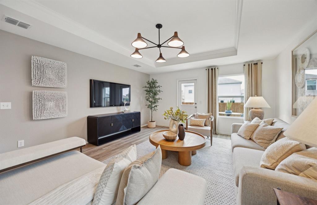2043 Pleasant Knoll Circle