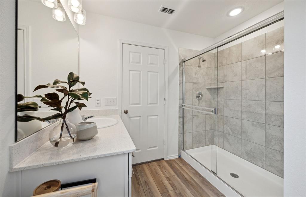 2043 Pleasant Knoll Circle