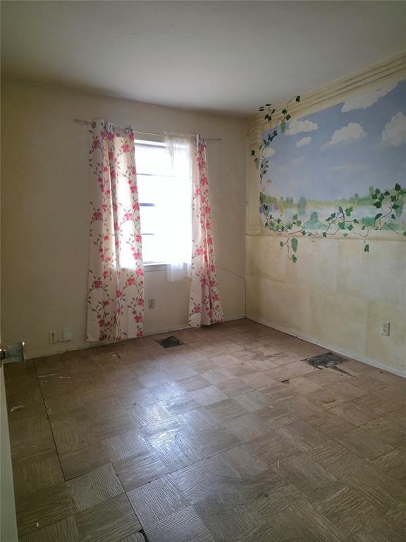 Montclair 02 - Residential