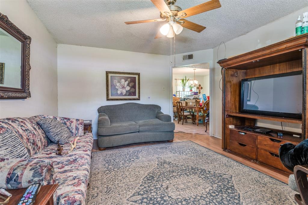 681 Lakeview Drive