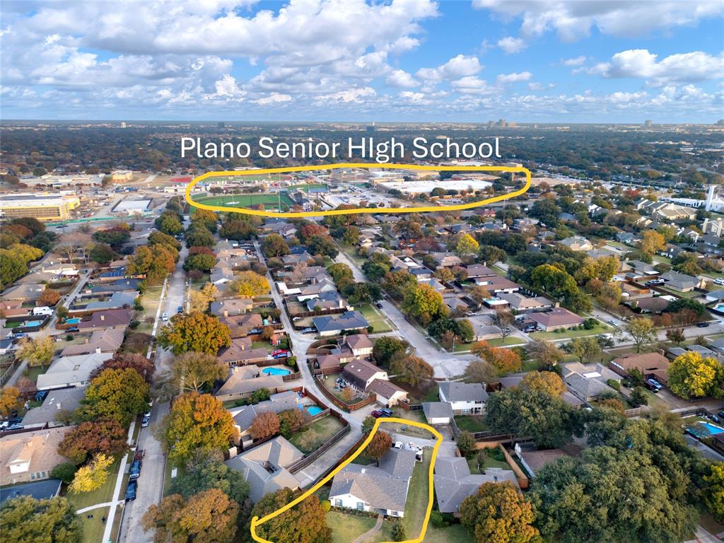 2408 Huntington Drive