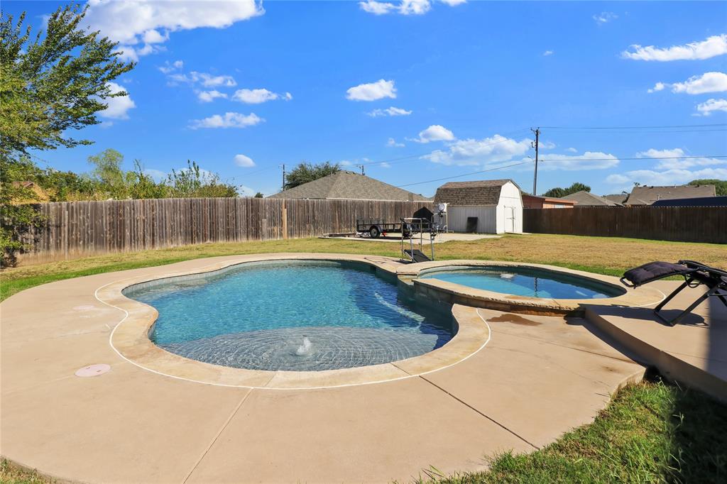 5753 Lionfish Way