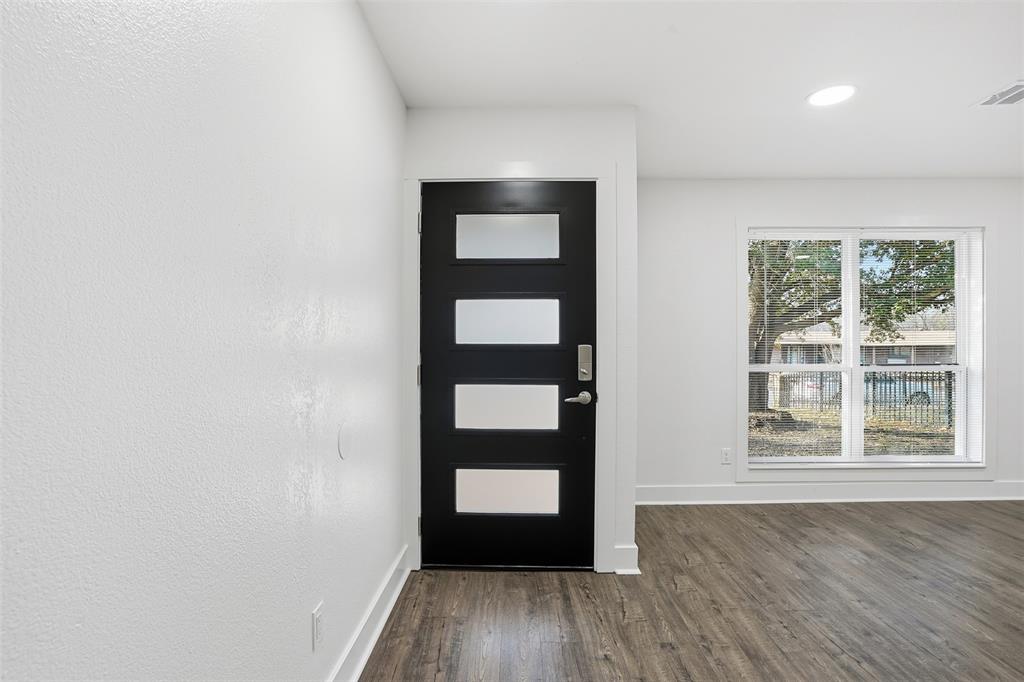 8949 Shorelark Drive