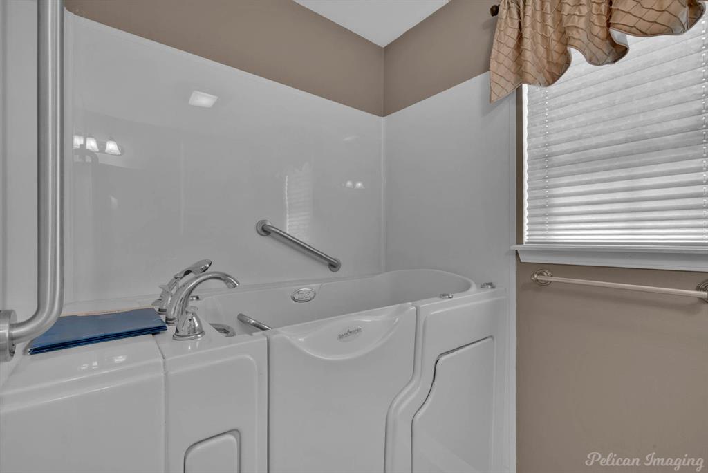 Shreveport, Louisiana 71115, United States, 3 Bedrooms Bedrooms, ,2 BathroomsBathrooms,Residential,Active,206627