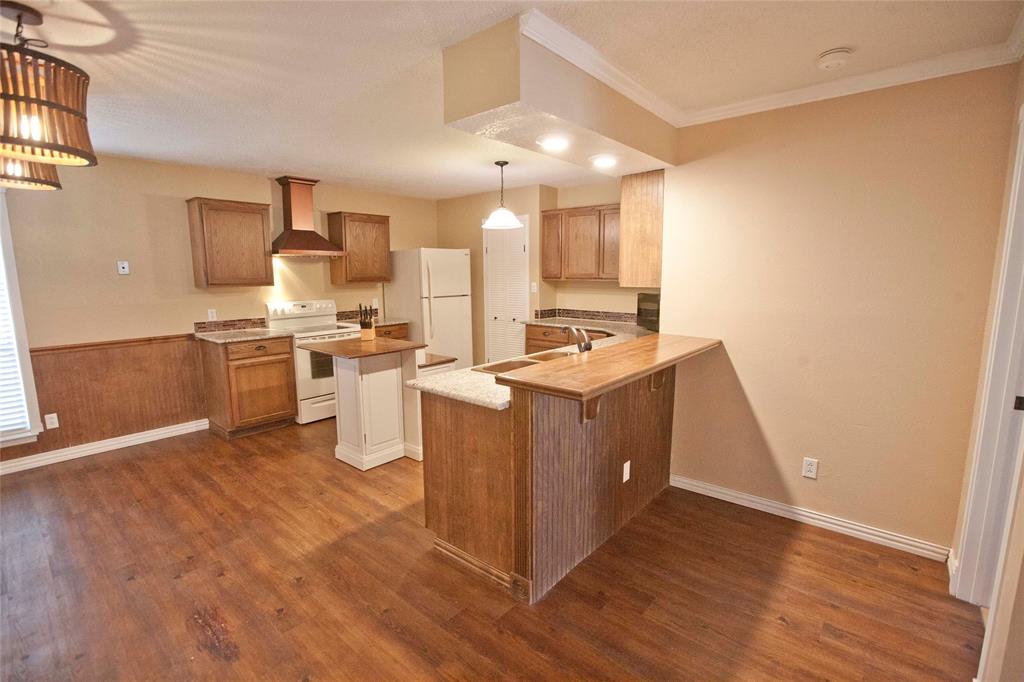 808 Arrow Wood Street