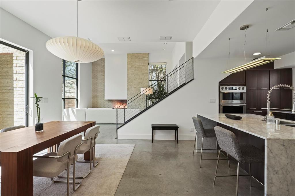 6 Vanguard Way