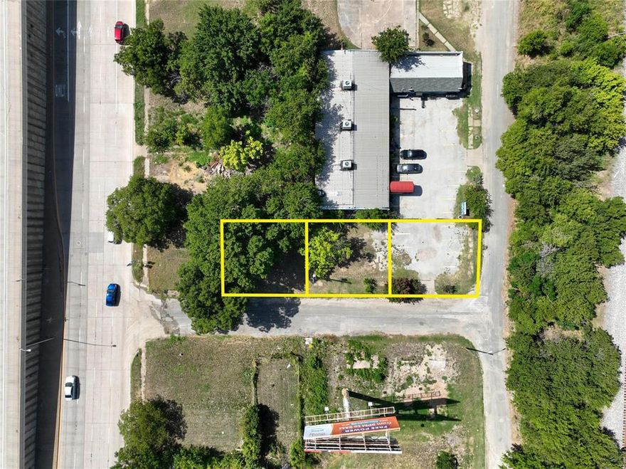 Unlock the potential of these three prime commercial lots located in the vibrant, growing Downtown District near the southside of Fort Worth. This is the perfect opportunity for the right person to establish a small business in an area that’s rapidly expanding.
The seller is open to subdividing, so you have the flexibility to purchase just one lot or all three together. Whether you're looking to develop your dream business space or invest in an up-and-coming area, this is the perfect spot for growth.
Don’t miss out on being part of this exciting community transformation! The property has water, but only on the 604 Dashwood Property, no electric.
Land Only. other parcels#01590103 and 01590081 for sale as well. 600,604,608 E Dashwood all for sale.