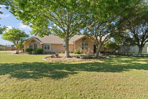 416 E Vaughn Road Cleburne TX 76031