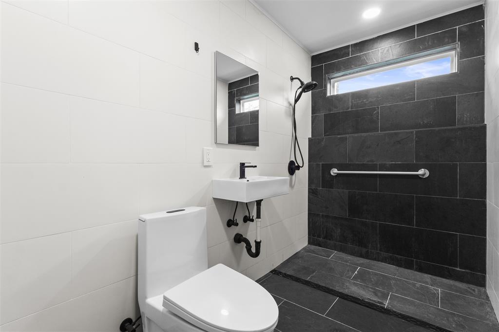 R G Cartwright Surv Abs #76 - Residential