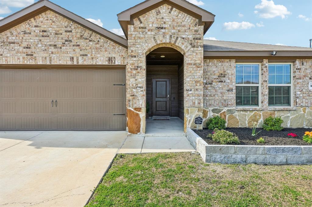 4028 Black Canyon Drive