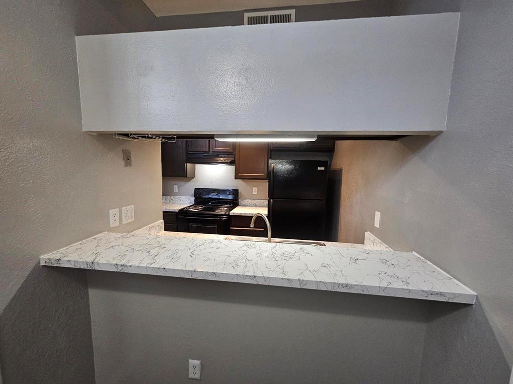 Woodbridge Townhomes - Residential Lease