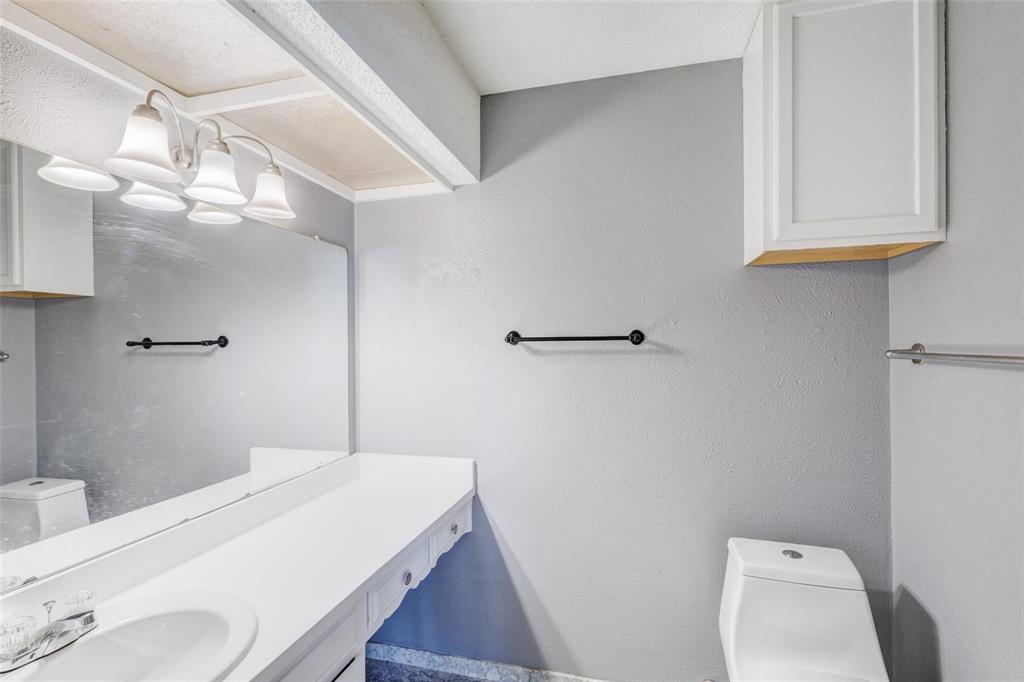 Meadowbrook East Add - Residential Lease