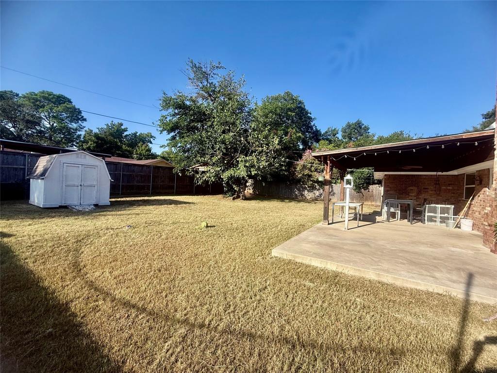 Meadowbrook East Add - Residential Lease