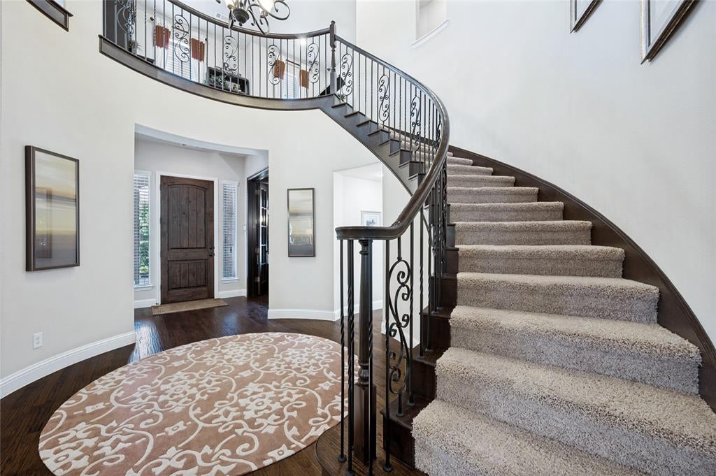 1609 Alamosa Drive