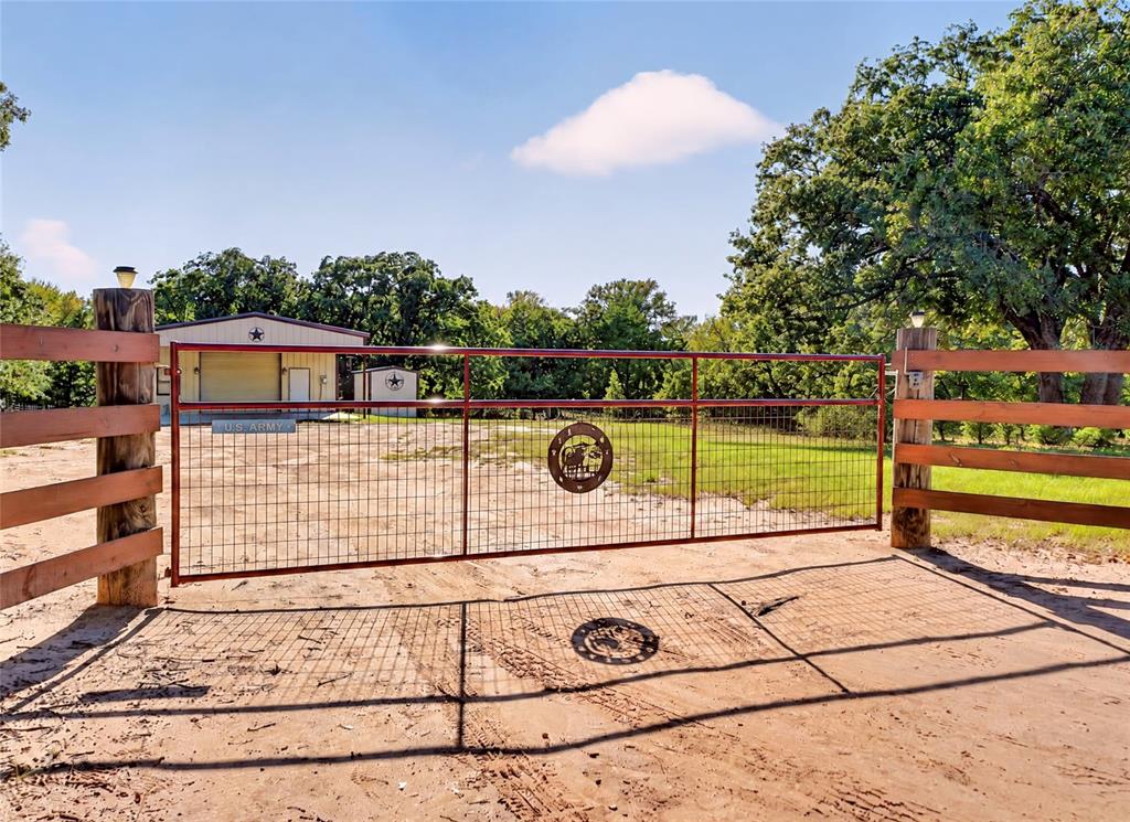 1747 Willie Dennis Road