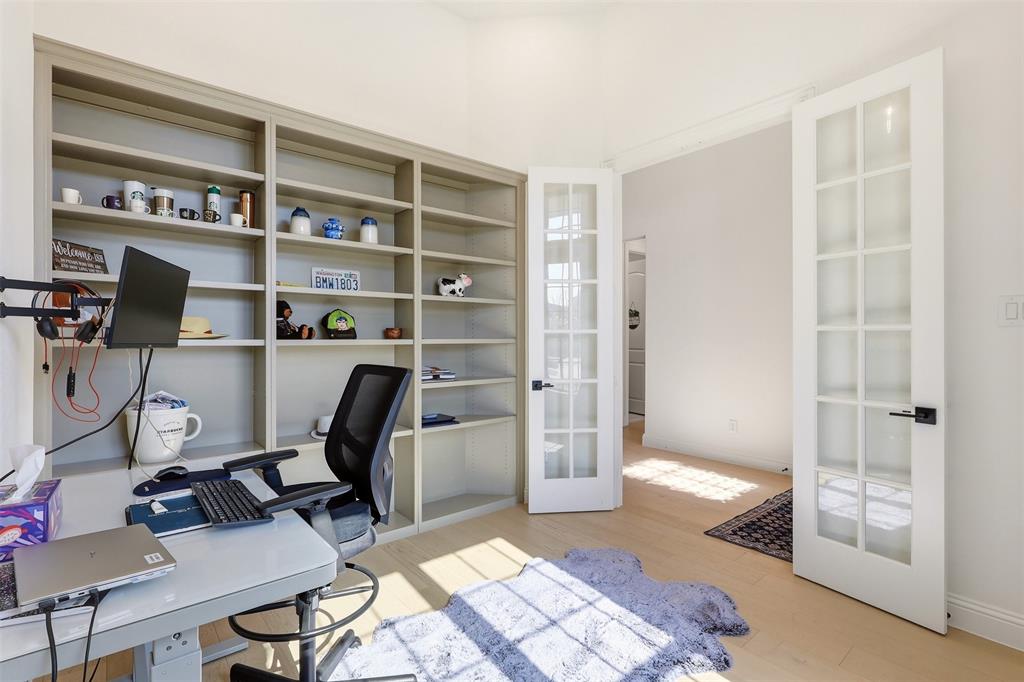 3201 Casa Blanca Street