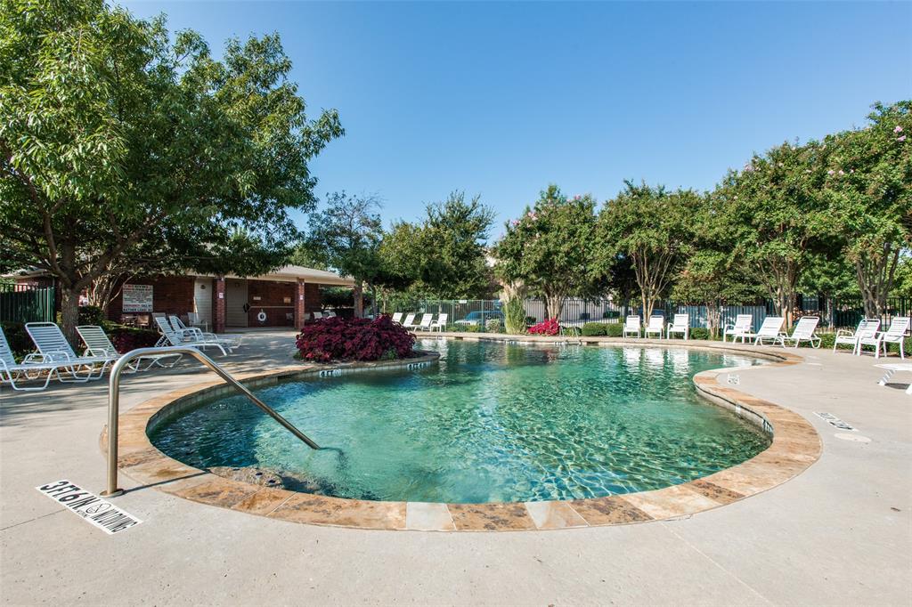 Pasquinellis Village On The Green - Residential