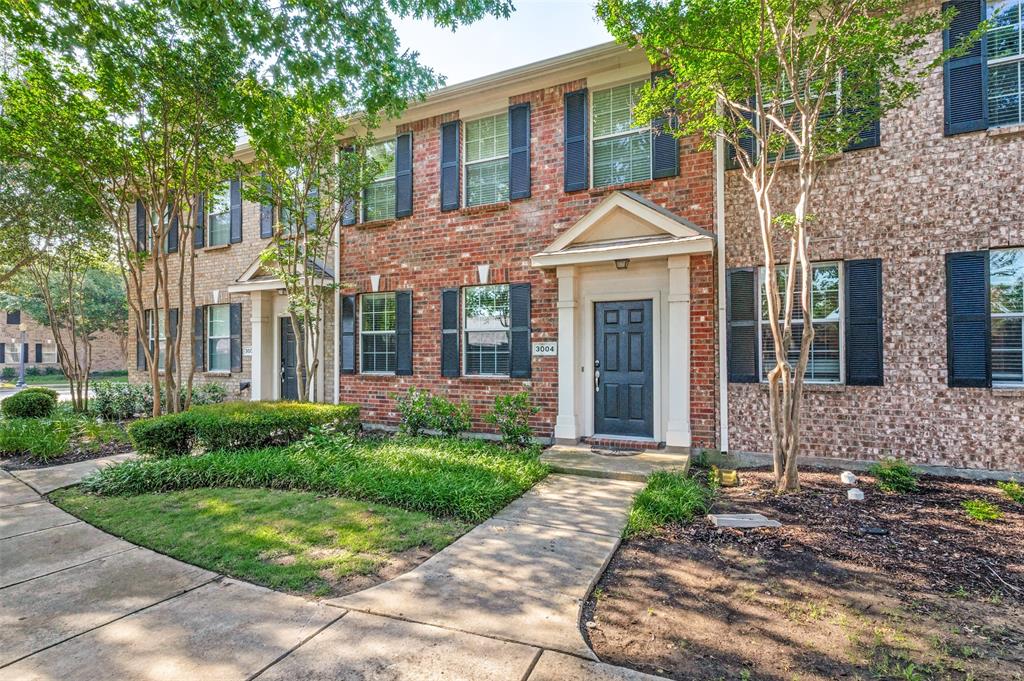 Pasquinellis Village On The Green - Residential