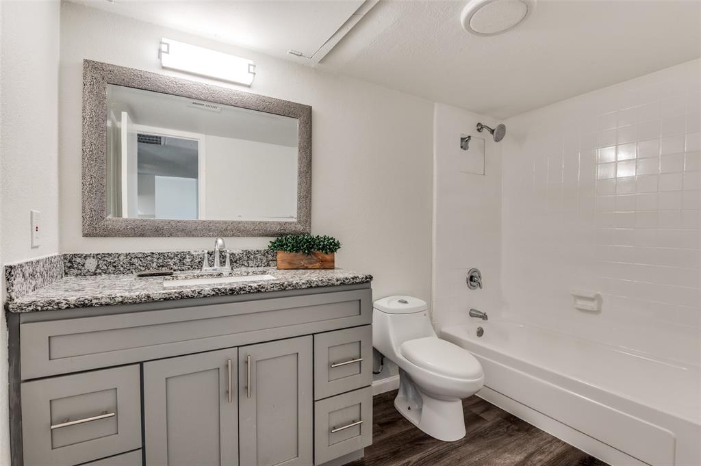 River Oaks Condos - Residential