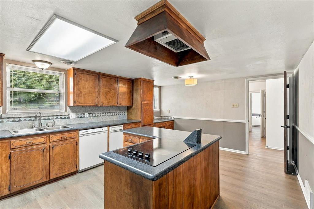 8260 Tudor Lane