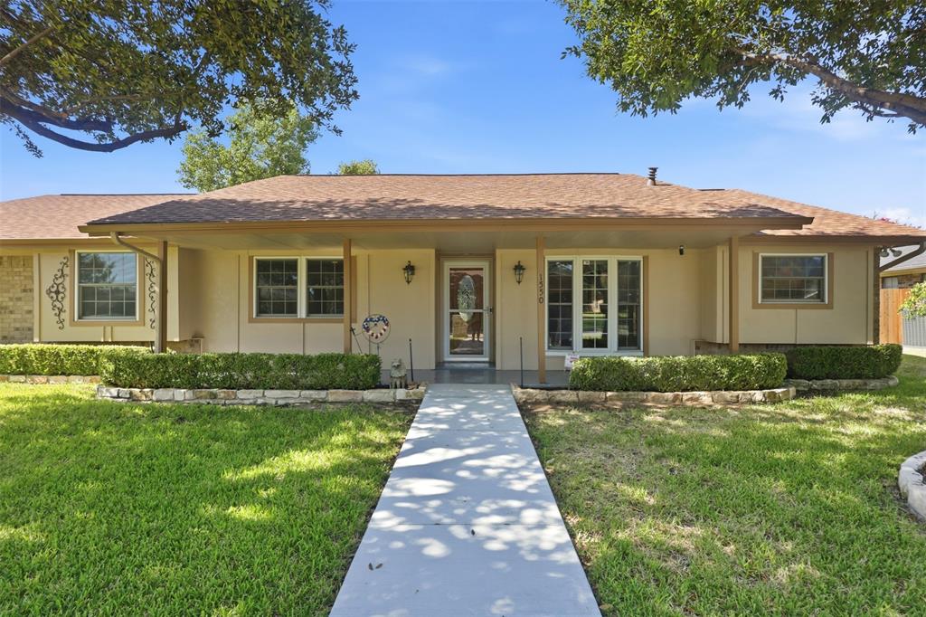 1550 Oak Creek Drive