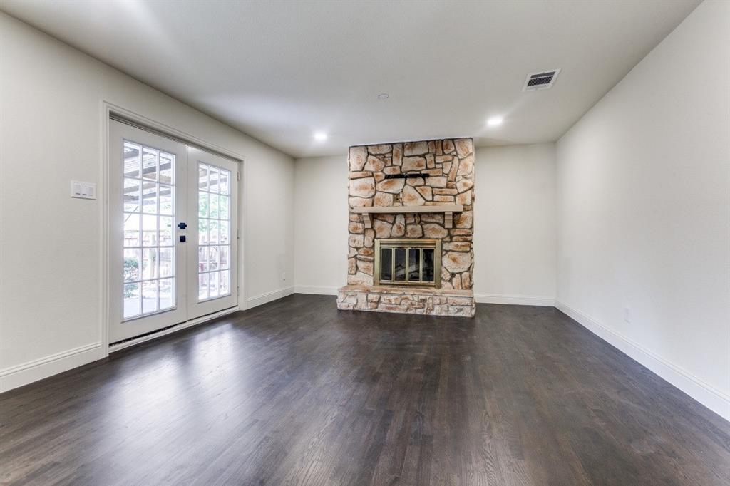 424 Royal Crest