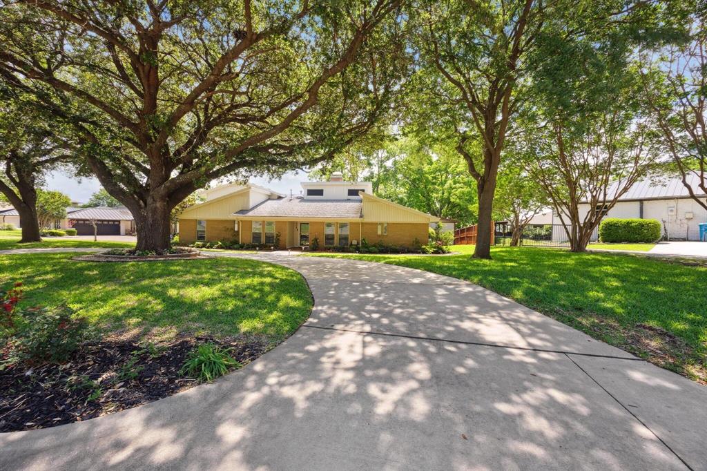 404 Point Royal Drive