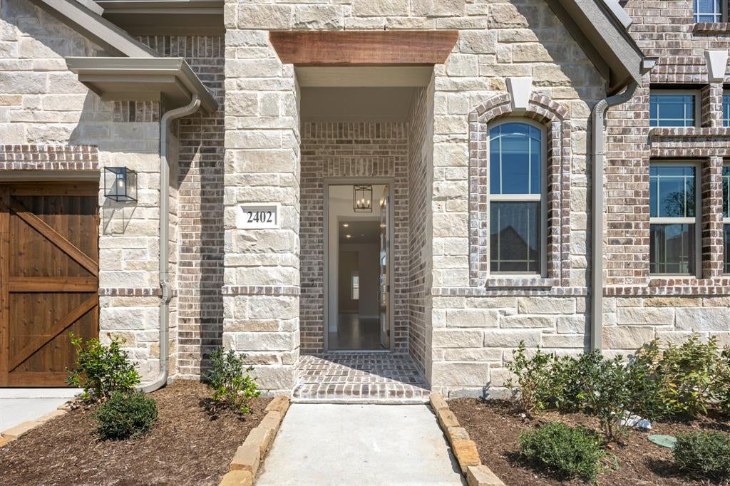 2402 Avalon Drive