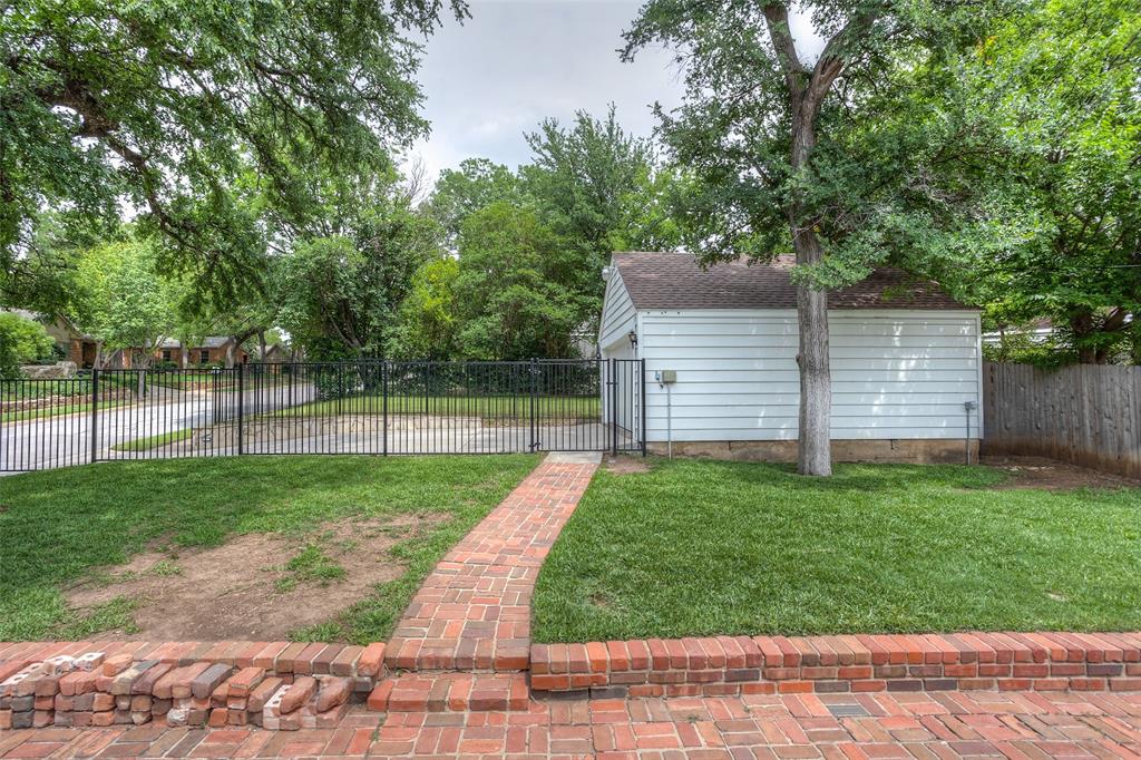 Oakhurst - Residential