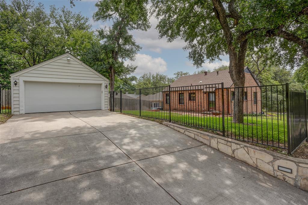 Oakhurst - Residential