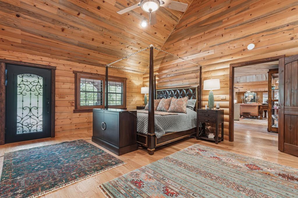 Emerald Sound At Lake Lewisville - Residential