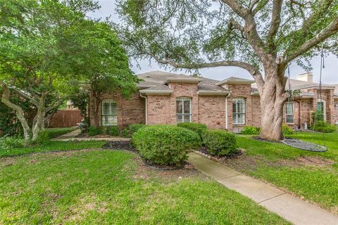 16618 Cleary Circle Dallas TX 75248
