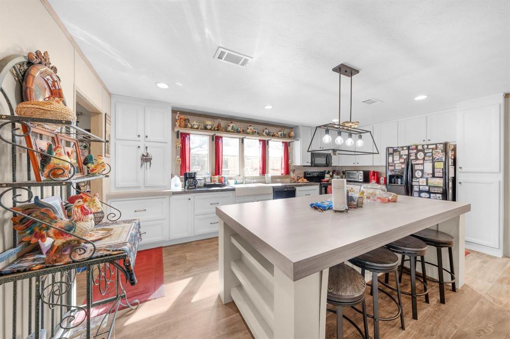 5523 S State Highway 19