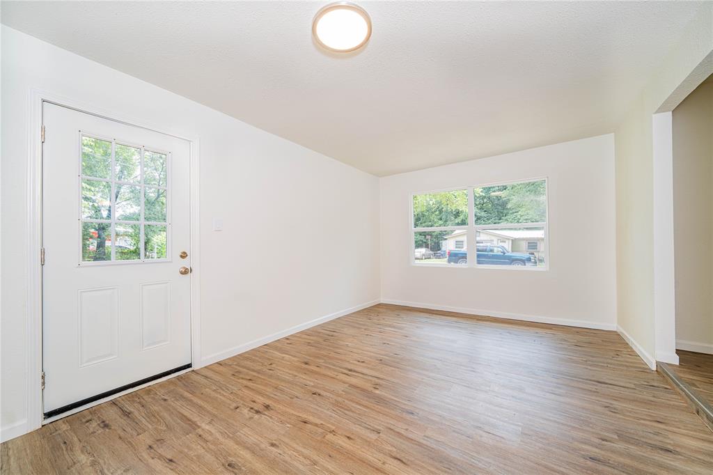 1109 Booker Avenue