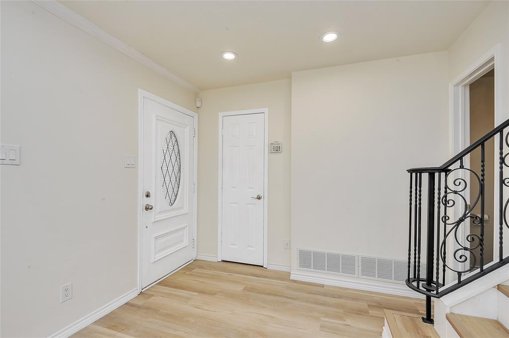 4507 Amesbury Circle