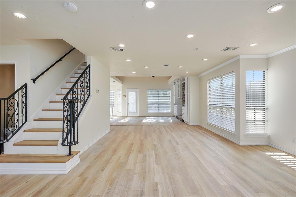 4507 Amesbury Circle