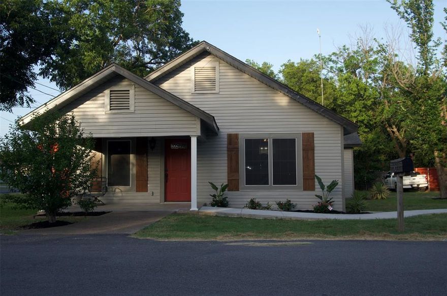 Gorgeous 3-2 on the outskirts of Dallas is available and will impress. The home has been completely remodeled and has everything you could ask for. 
Can lighting illuminates the details in the craftsmanship and details. Large granite countertops in the oversized kitchen open right to the living room which is ideal for entertaining. Owner has decades in construction and knows what owners want. The home sports custom bathroom features in the tile and design. The home has complete spray foam insulation and will keep energy bills very low. This and much more to offer, so come take a look.