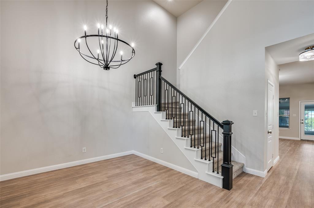 11808 Warbler Lane
