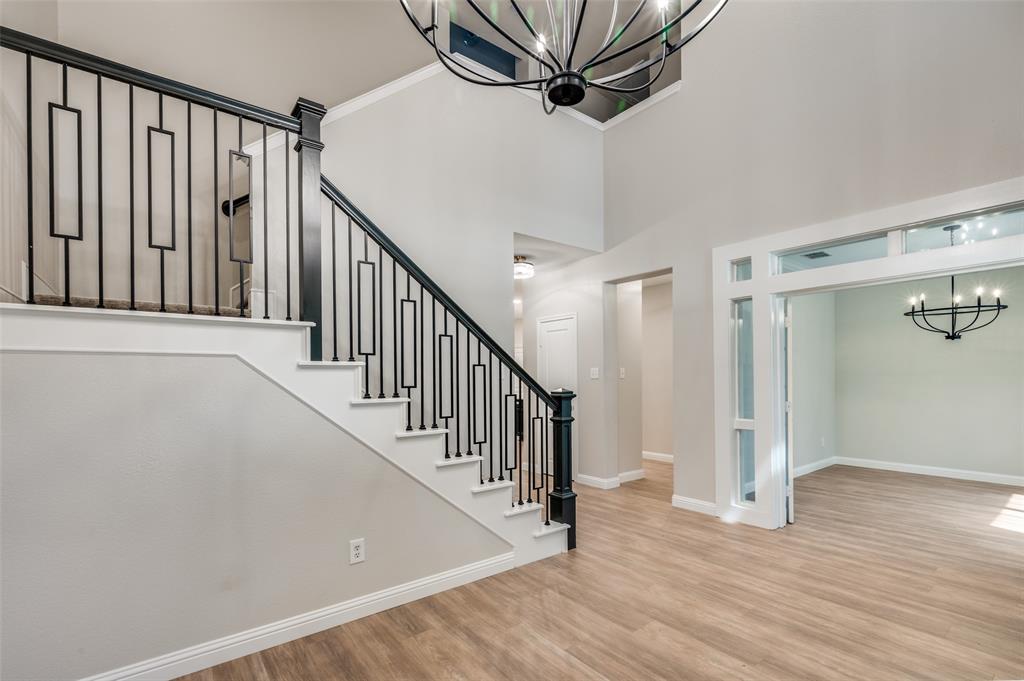 11808 Warbler Lane