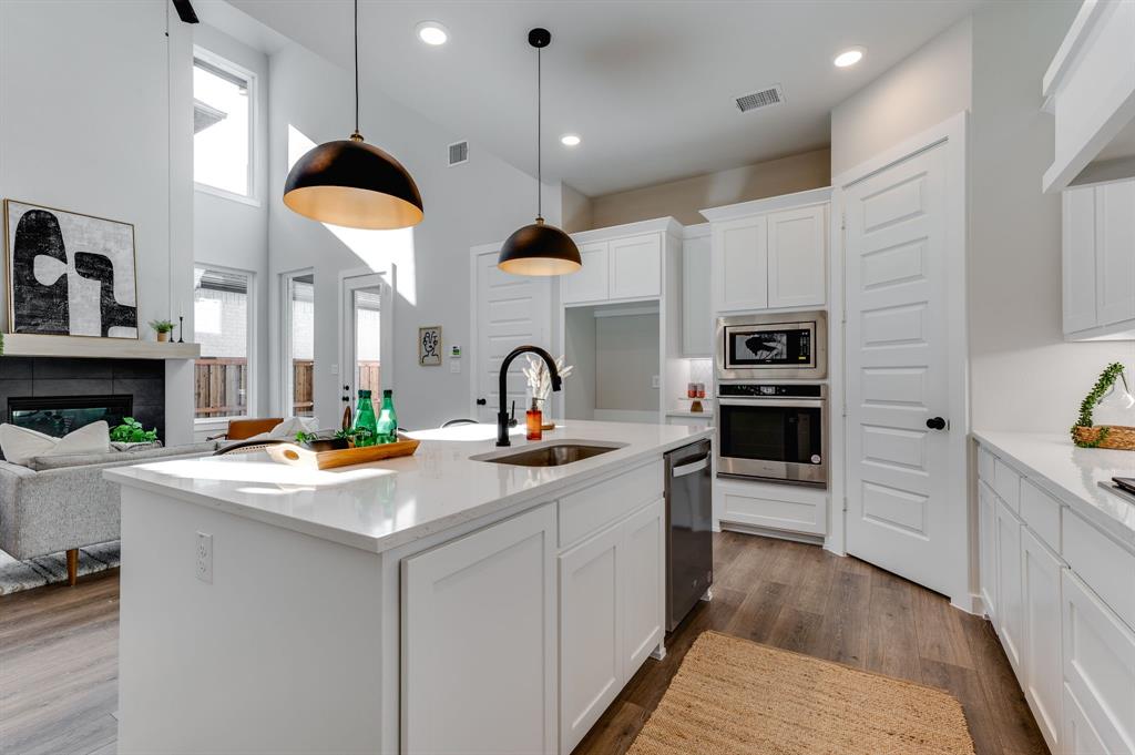 GROVE FRISCO - Residential Lease